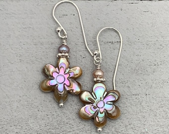 Paua Abalone Shell Flower Earrings. Solid 925 Sterling Silver and Mother of Pearl