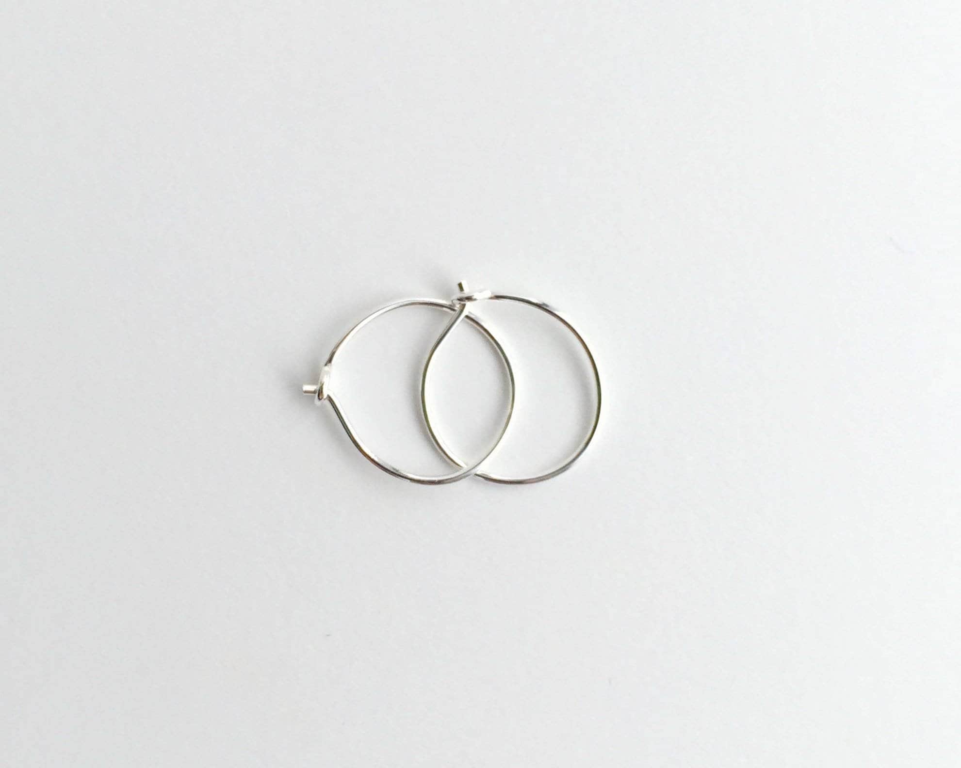 Orecchini minimalisti | Sobria eleganza per ogni occasione