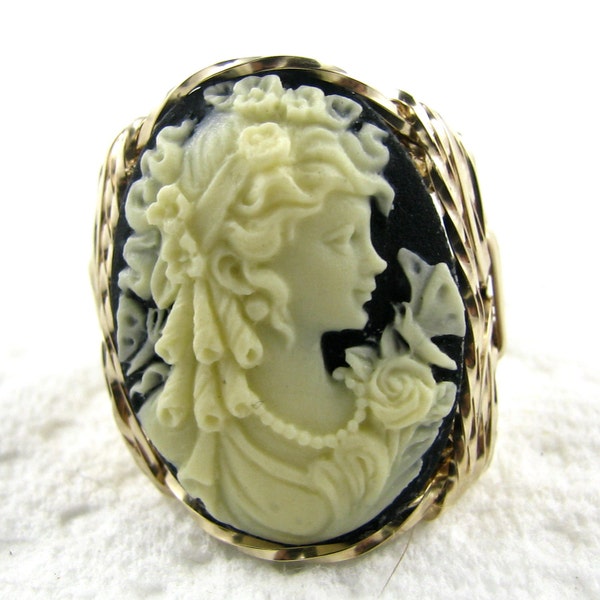 Lady Butterfly Cameo Bague 14Kt Bijoux Personnalisés en Or Roulé