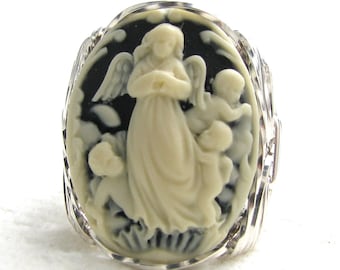 Anillo con camafeo de querubines y ángeles de la guarda en plata de ley