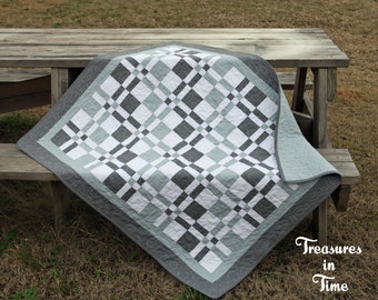 PDF Pattern- Disappearing 4 Patch Baby quilt-**Instant download