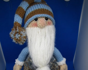Muñeco de gnomo niño tejido a mano, hilo azul claro, decoración de coleccionista