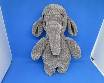 Peluche de elefante de chenilla tejido a crochet, paquidermo gris piedra, 28 cm de altura.