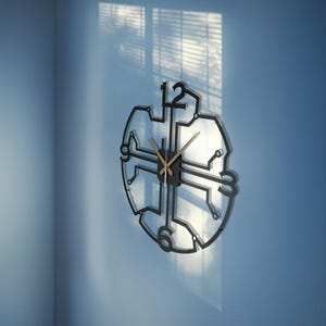 Modern Geometric Metal Wall Clock - Industrial Style Minimalist Decorative Clock