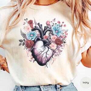 Floral Anatomical Heart Shirt, Anatomical Heart Shirt, Heart Graphic Tee, Floral Human Heart Shirt, Dark Romance, Botanical Anatomy Heart