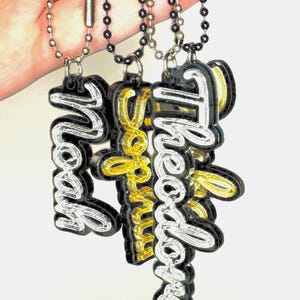 Chaveiro com nome para presente de Natal – Etiqueta de acrílico personalizada com letras douradas ou prateadas | Natal, formatura, Dia dos Namorados e muito mais