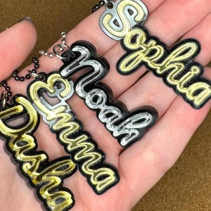 Chaveiro de acrílico personalizado feito à mão – Etiqueta de identificação personalizada para mochilas, bolsas de bebê e presentes | Letras douradas ou prateadas