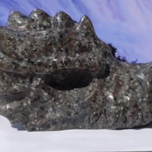 LUMINOUS UV Reactive Yooperlite dragon head Crystal Dragon Head Great Gift 5 lbs. 11ozs.