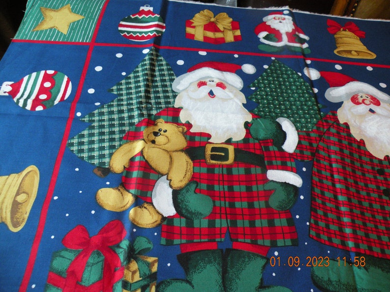 Christmas Quilt Wallhanging Fabric 36 x 46 image 2