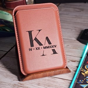 Billetera con texto personalizado Marca/Logotipo Texto personalizado Regalos corporativos Billetera/tarjetero de cuero magnético MagSafe perfecto