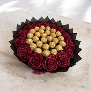 Satinrosen Rocher Süßigkeitenstrauß Geschenkidee Jahrestag ewige Rosen Geburtstag