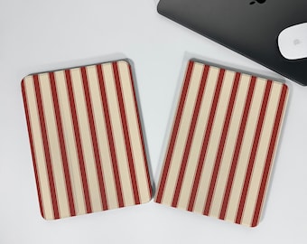 Funda para iPad con diseño de rayas rojas y portalápices para iPad 10.º, iPad Pro 2024 y 2025, iPad Mini y iPad Air 6/7, funda personalizada con función de encendido y apagado automático.