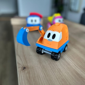 Scoop the excavator (Leo the truck)