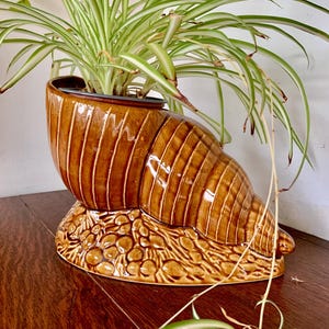 antique ceramic planter/mid century ceramic planter/large vintage planter/large shell planter