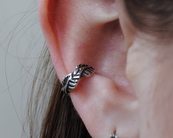 Pierced Ear Cuff / Non pierced Leaf design / sterling silver Conch Cuff / Earring/ overlapping Leaves / No Piercing required / Darkened cuff