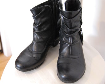 Black leather Boots / Cobb Hill Ankle boots /Size 7M US Winter Boots / Black dress boots / Zip up / Pleated crunchy / comfortable boots