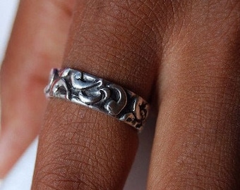 Paisley design Band /Hippie Style pattern /Sterling 6mm band /  Stack-able ring / mans Boteh 1960's / textured Paisley Band /Teardrop shape