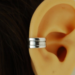 Sterling silver Ribbed Ear Cuff Pierced / Non pierced Cuff, Helix Earring /Helix ear cuff 16 gauge cartilage, Conch Darkened Cuff Minimalist