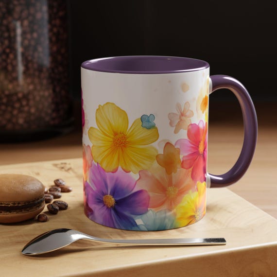 Tasse mit Blumenakzent Kaffeebecher Buntes Blumen-Design Frühlingsgeschenk Blumendekor Home & Kitchen Coffee Lover's Mug