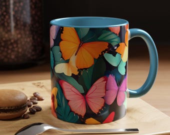Taza de café con detalles de mariposas coloridas, regalo floral vibrante, artículos para beber para amantes de la naturaleza, decoración única para el hogar, regalo de cumpleaños, decoración de mariposas
