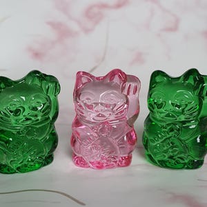 Maneki Neko Glass Figurine: Lucky Beckoning Cat, Feng Shui Decor
