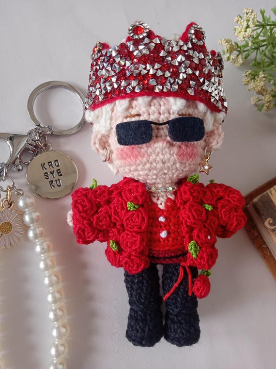 G-dragon Rose Costume Crochet Amigurumi Keychain - Kpop Bigbang