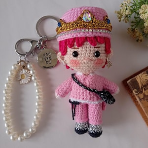 Crochet G-Dragon Amigurumi Doll: KPop Bigbang Inspired Keychain