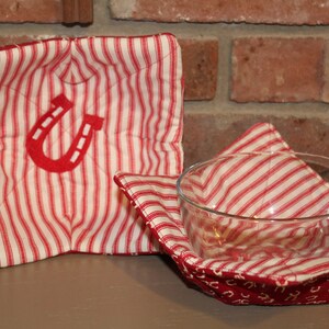 Embroidered Horse Shoe Microwave Safe Bowl Cozy Pot Holders. Set Of 2     FREE USA SHIPPING     (30004)