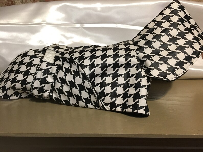 00126-15 Italian Greyhounds Chinese Crested Poodles etc Styled for Small Breeds Black /& White Houndstooth Rain Coat w Fleece Size 15