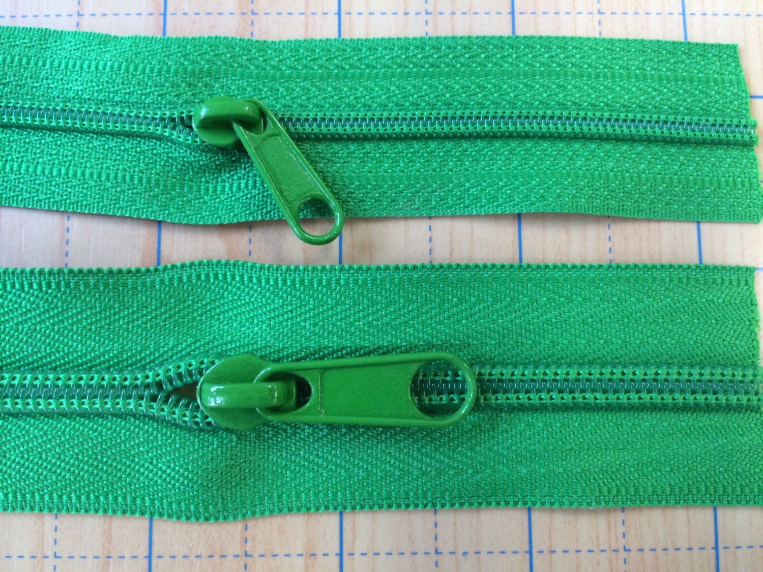 Green Purse Zippers by the yard. 2yds with 8pulls each size Etsy