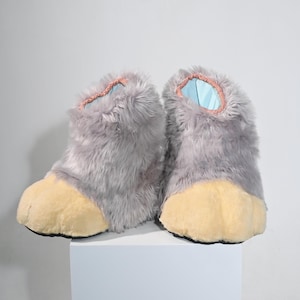 Custom Fursuit Feet OPEN! Handmade fluffy furry, furry commissions, Cosplay,kemono