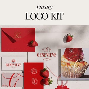 Könnte beinhalten: Ein Logo-Set für eine Bäckerei oder Konditorei namens Genevieve. Das Set enthält einen roten Umschlag mit einem goldenen G-Logo, eine rote Karte mit einem goldenen G-Logo und dem Text "Genevieve Patisserie 1910", eine weiße Karte mit einem goldenen G-Logo und dem Text "Genevieve", eine weiße Karte mit einem goldenen G-Logo und dem Text "Freshly Baked Patisserie" und eine weiße Karte mit einem goldenen G-Logo und dem Text "Genevieve Patisserie 1910".