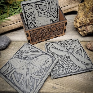 Nature Animal & Insect Celtic knot Slate Stone Coaster Set with Wooden Holder Carolina Wren, Frog, Dragonfly, Luna Moth Coffee Drinking