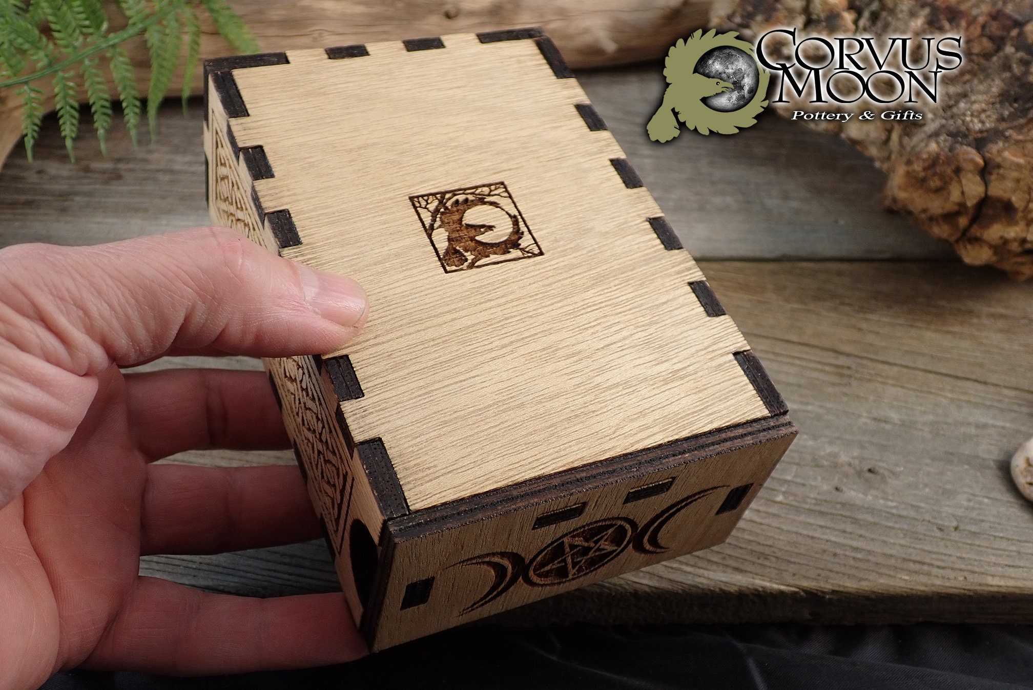 Tarot/Witchcraft/Wicca card box Magic Circle - oak veneer, velvet line –  ForgedInFlame
