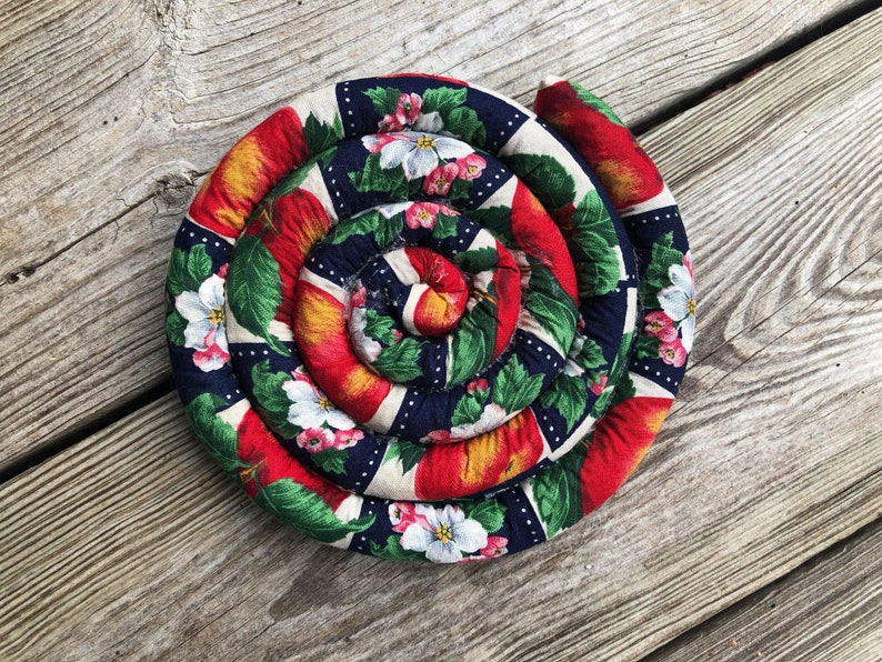 Trivets/handmade trivets/kitchen trivets/kitchen image 0