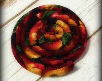 Apple Trivet/handmade trivets/kitchen trivets/kitchen decor/handmade inUSA/ready to ship/hotpad/rice filled/scented trivets/scented homespun