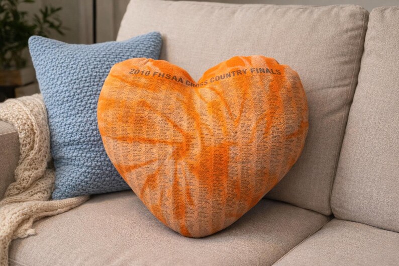 Almohada con forma de corazón, almohada de recuerdo, hecha a mano con la camisa de un ser querido, almohada de condolencia, regalo conmemorativo, regalo de condolencia hecho a mano imagen 11