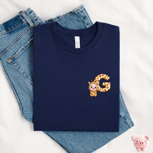 Camiseta de girafa com letra G, camiseta de girafa, camiseta de girafa, camiseta de amante de girafa, camiseta de porco, presente de amante de animais, presente de animal de girafa de porco