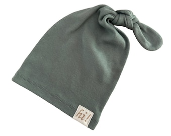 Light Teal Newborn Knot Beanie: 'hi!' Patch, Jersey Knit