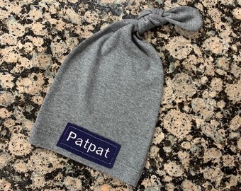 Newborn knot beanie in dark gray jersey knit