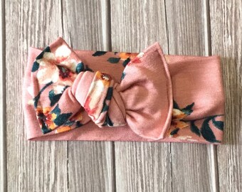Newborn knot headwrap in blush floral