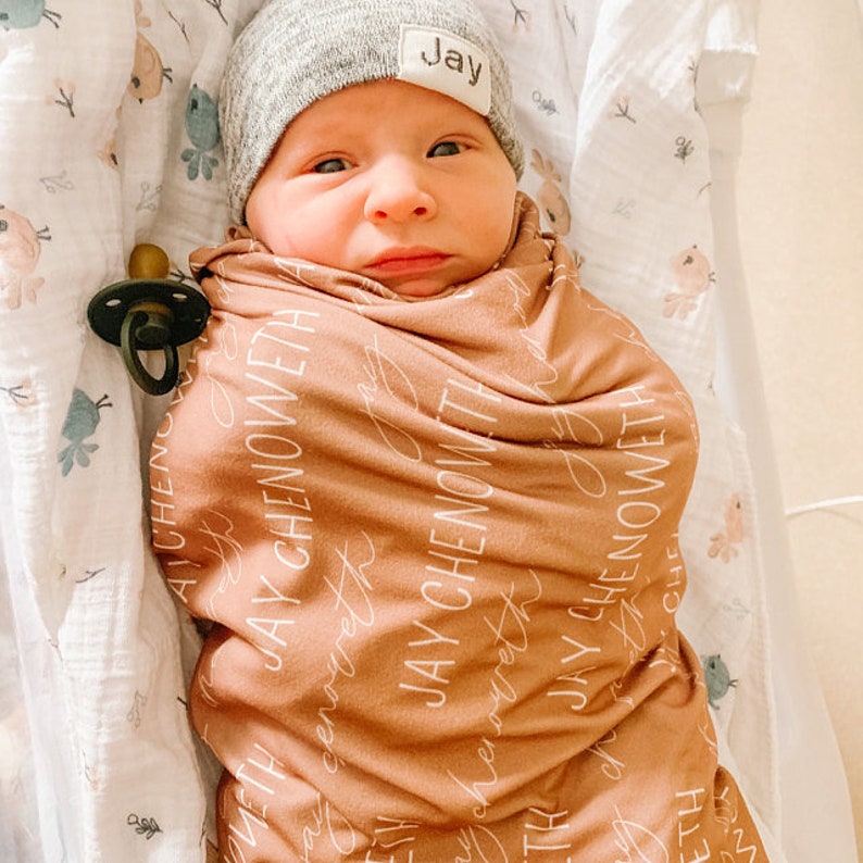 Newborn slouch beanie in blended light gray/white sweater knit image 4