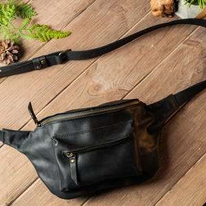 Travel Black Leather Fanny Pack, Hands Free Leather Waist Bag, Leather Hip Bag, Unisex Belt Bag, Crossbody Bag, Leather Bum Bag, Sling Bag