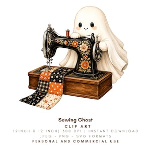 Puede incluir: Un fantasma blanco operando una máquina de coser negra de estilo antiguo con detalles florales. Una tira de tela de patchwork con patrones naranjas, negros y blancos pasa por la máquina. El texto dice: Sewing Ghost CLIP ART 12 INCH X 12 INCH.