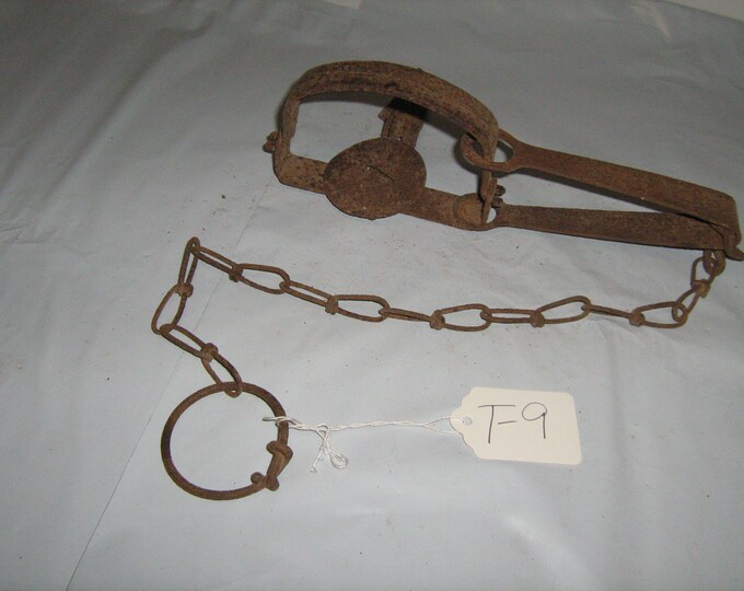 Vintage Old Metal Animal Trap Intact With Chain Rusty Just as It Came From a Old Barn T 9 Etsy