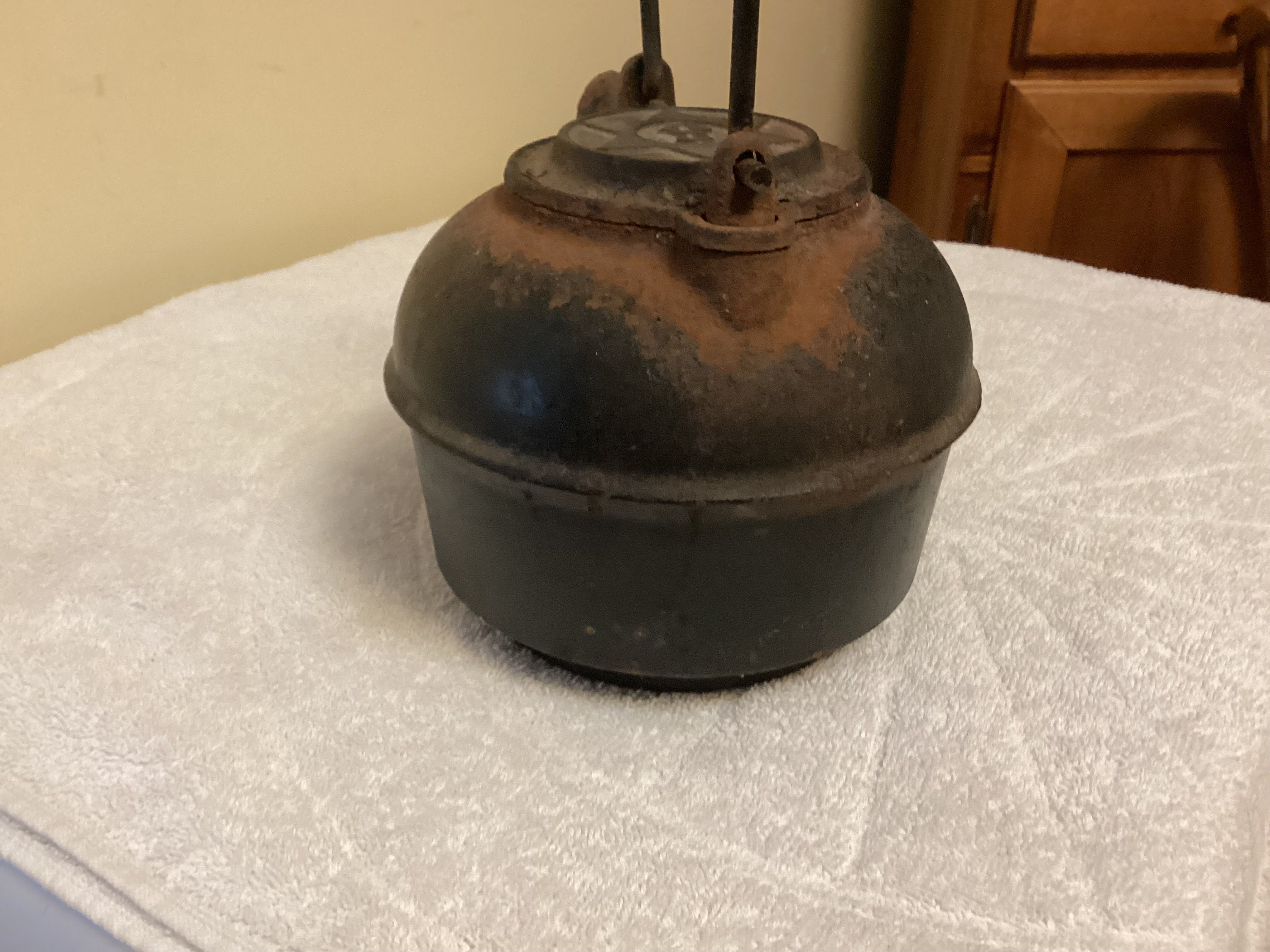 Antique 1800s Small No. 8 Star Cast Iron Kettle Bird Mouth