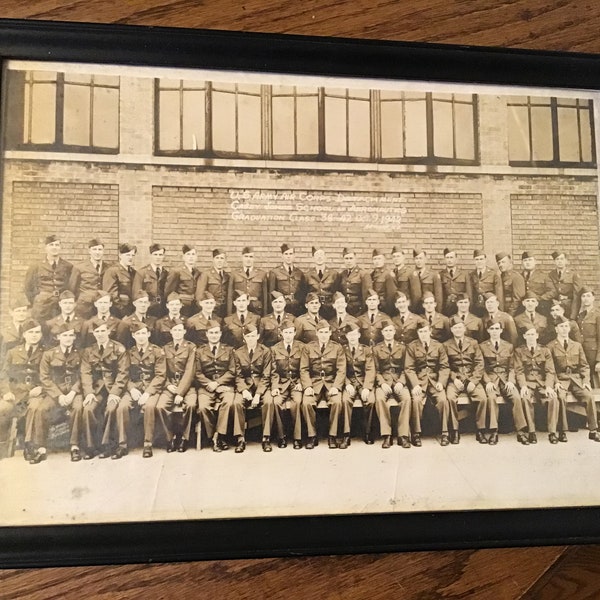 World war 11 group photo U.S. army air corps detachment Casey Jones school  of aeronautics Newark  NJ.