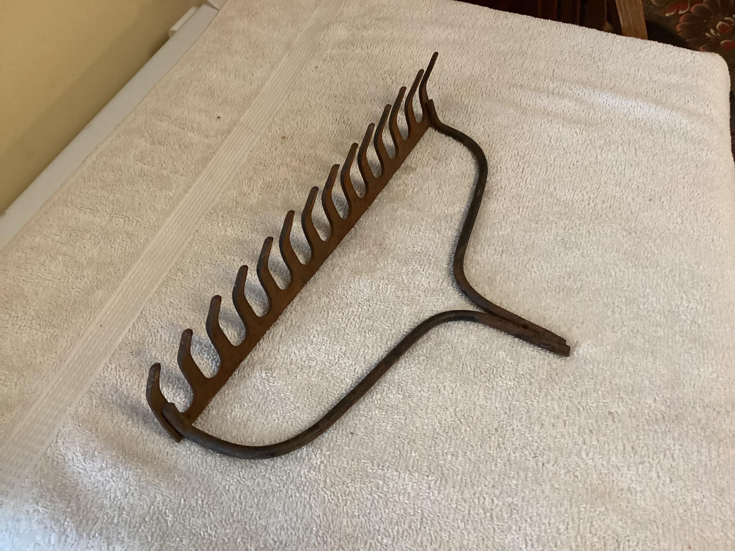 Old Primitive Vintage Rustic / Rusty 14 Tines Garden Rake Head Rustic ...