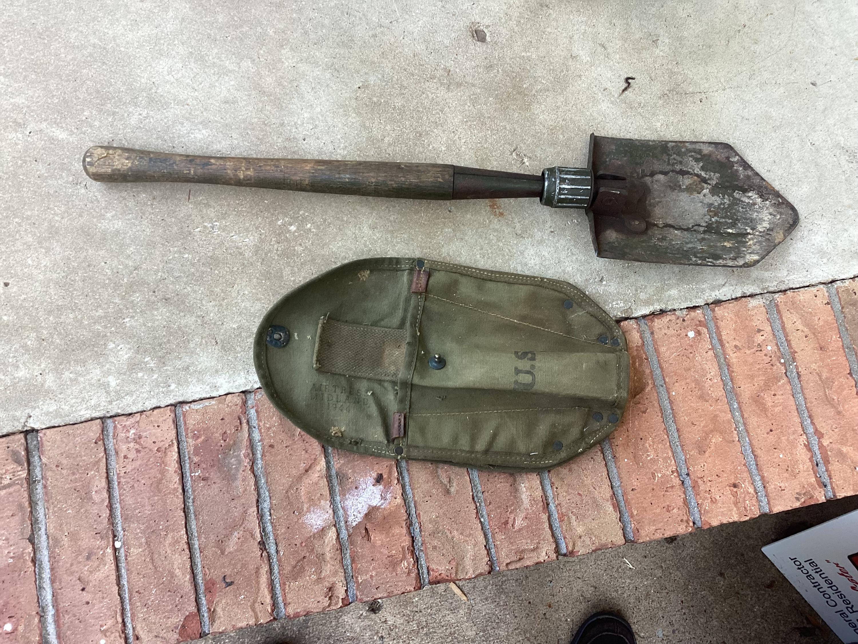 Rare U S Military WW11 Military Trench/ Fox Hole Folding Shovel