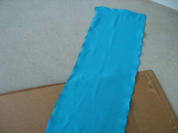 1970s  estate find vintage scarf measures 12" x 5… - image 4